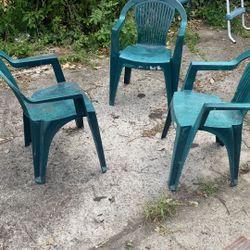 3 Stackable Plastic Chairs  Outdoor/Indoor In Jersey city NJ 