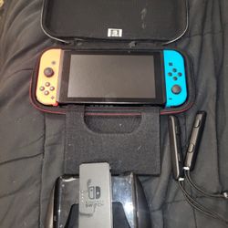 Nintendo Switch 32GB  Console with Neon Red and Neon Blue Joy-Con