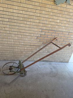 Antique cultivator