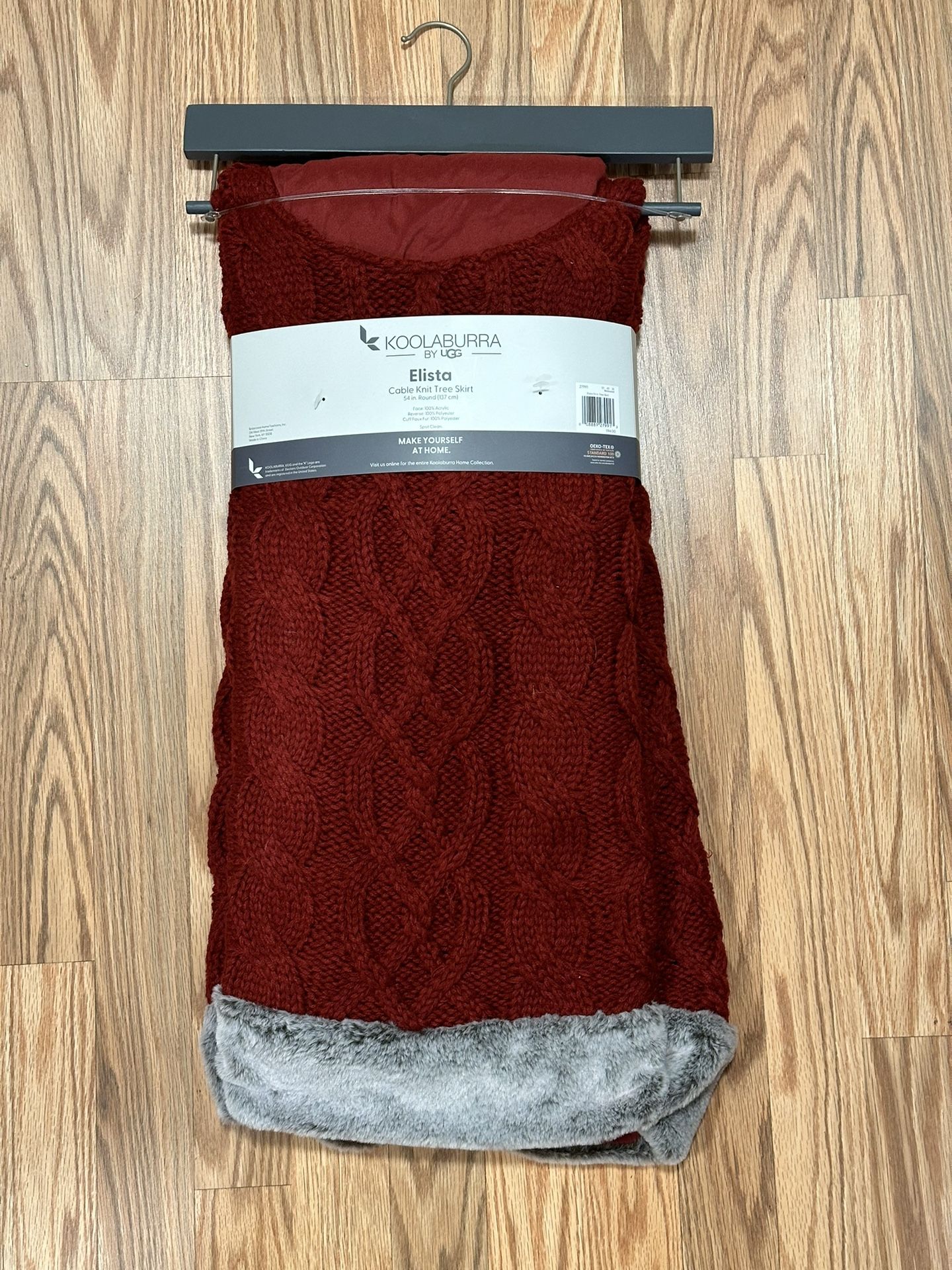 New Kookaburra Elista Cable Knit Tree Skirt