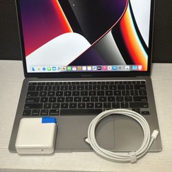 Macbook air 2020 i3/ 8gb ram / 256 Gb Ssd  space 