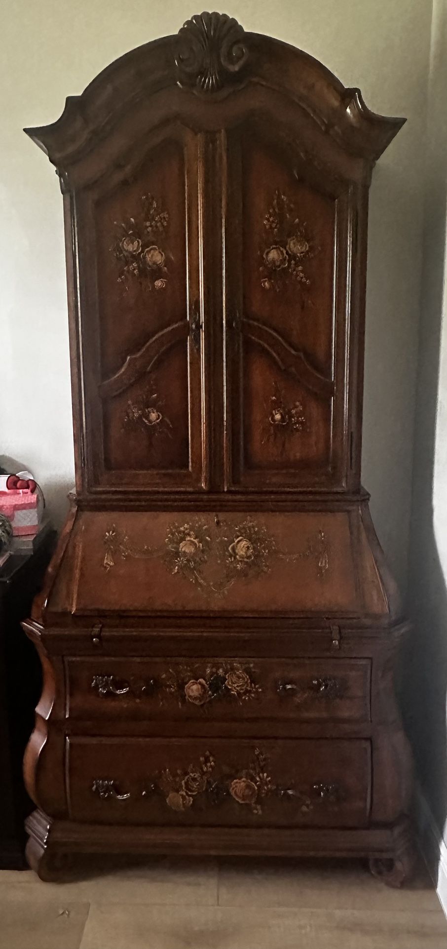 Ethan Allen Wooden Desk