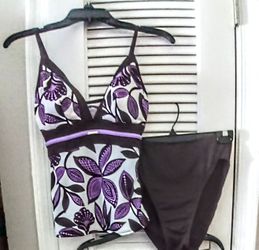 Stylish 2 Piece Swimsuit