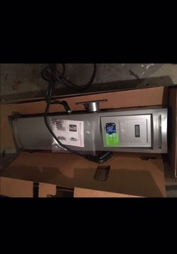 Free standing GE car charging station