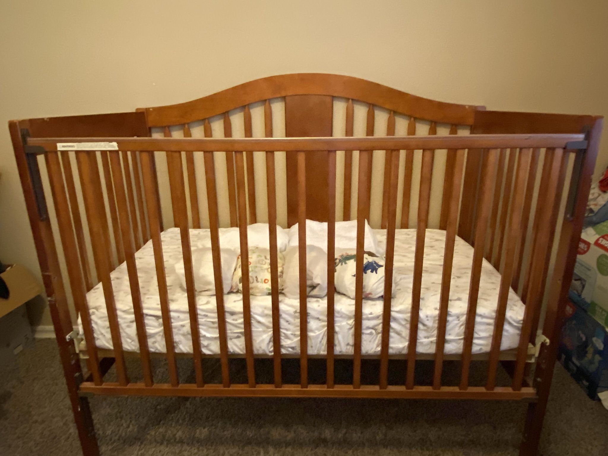 Crib and Changing Table Dresser
