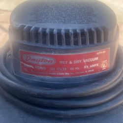 Dayton Wet And Dry Vaccume