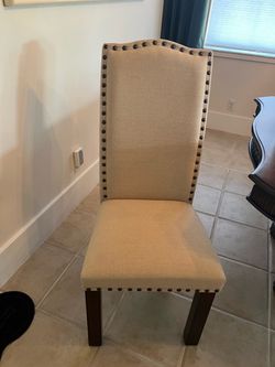 Four dinning chairs