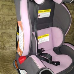 Graco 10 Positions Extebd2fit  Baby/Toddler Car Seat