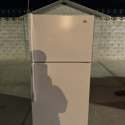 ESTATE REFRIGERATOR 