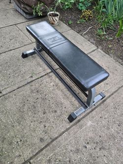 TSA Flat Weight Bench with built in Dumbbell Rack