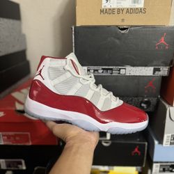 Jordan Cherry 11s size 11 VNDS