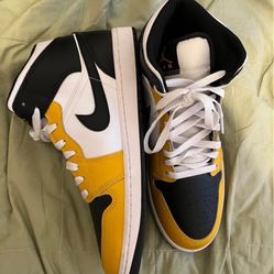 Air Jordan Mid 1
