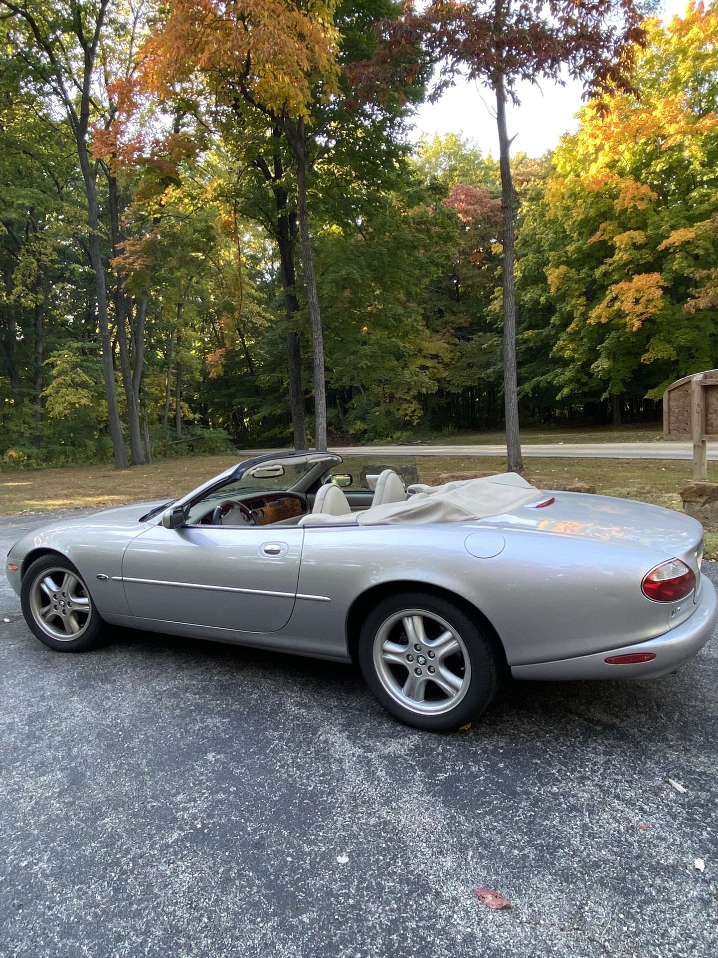 1999 Jaguar XK8