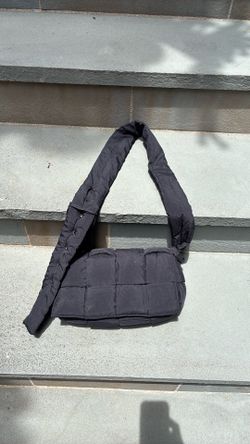 Puffer Crossbody Bags for Women Trendy Qulited Shoulder Purses Puffy Nylon Designer Bags