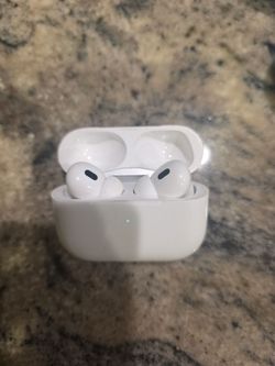 Airpods Pro 2022 with case