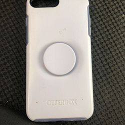 iPhone 8 Plus otterbox w/ built in pop socket