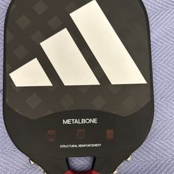 ADIDAS PICKLEBALL PADDLE
