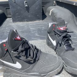 Size 10.5 Nike Air Flight Sneakers