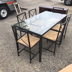DINING TABLE WITH 6 CHAIRS 