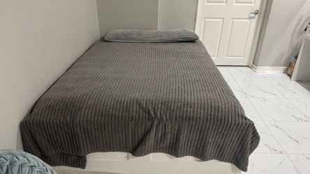 Full-Size Bed Frame & Mattress – White