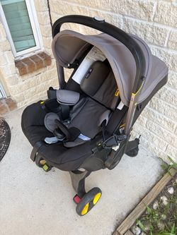 Doona Car Seat/Stroller Combo
