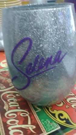 Selena makeup brush cup