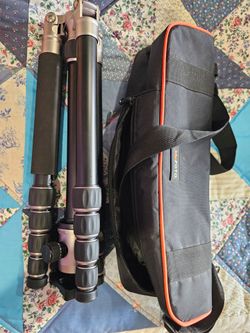 MeFoto Q2 Traveler series aluminum tripod with case