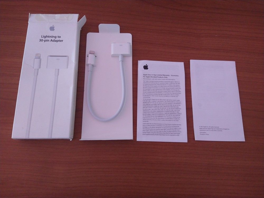 Apple Lightning to 30-Pin Adapter for Car Audio Dock