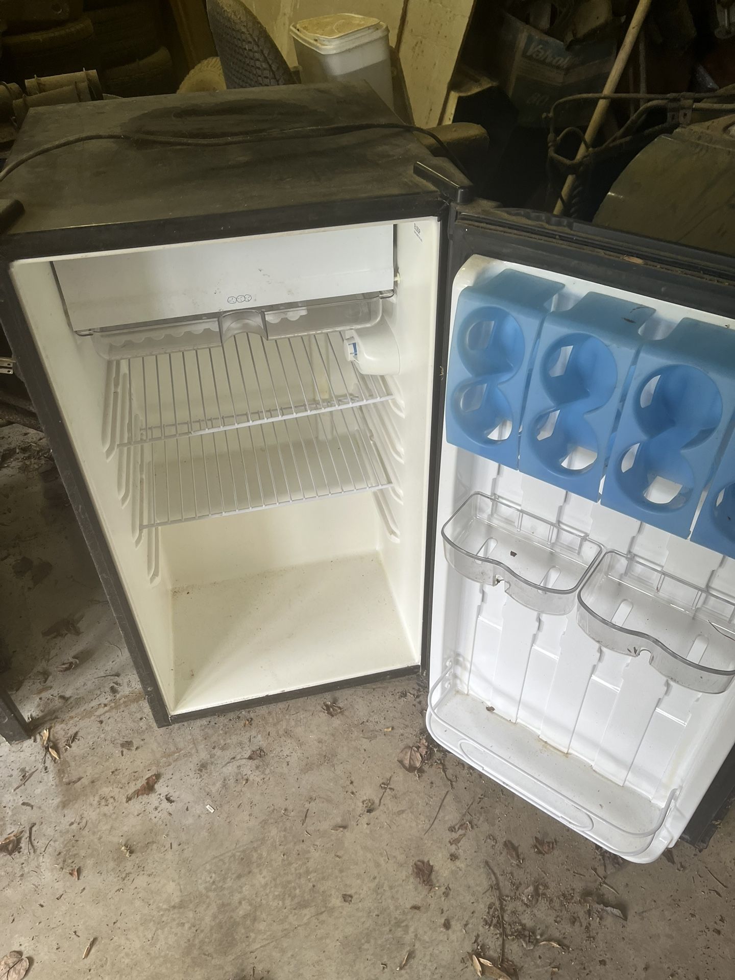 Whirlpool 4.2 Cubic Foot Refrigerator