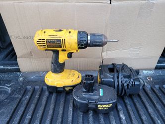 Dewalt Drill With 2 Batteries