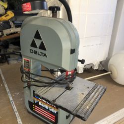 Delta 9” Band Saw