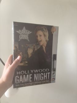 Hollywood Game Night Party Board Game - Brand New! (RETAIL 30$)