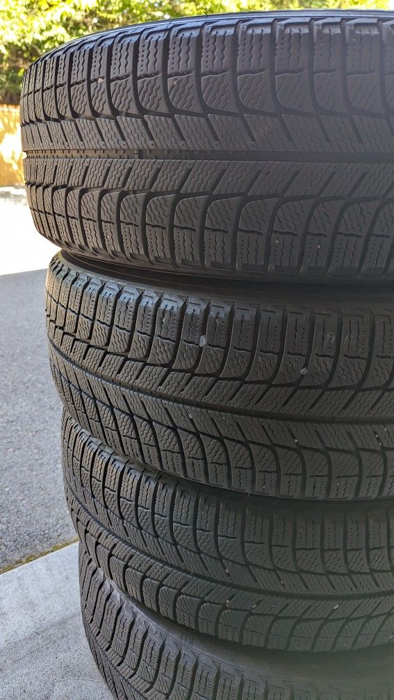 Michelin X-ice Snow Tires 225/60R18