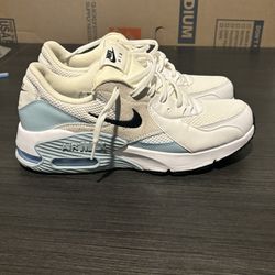 $30 Nike Women's Air Max Excee Shoes size 11