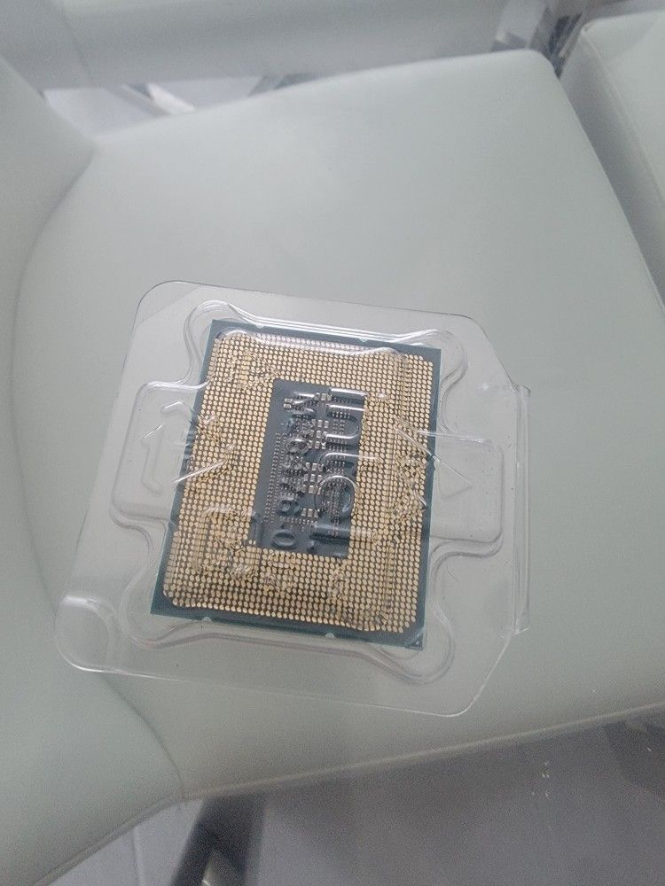 Intel Core i7-12700KF Gaming Desktop Processor 12 (8P+4E) Cores up to 5.0 GHz Unlocked LGA1700 600 Series Chipset 125W