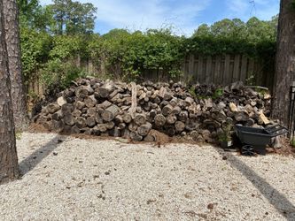 Large Quantity Of Dried Oak Firewood -split 200 Or Best Offer -buy It Before The Price Goes Upf