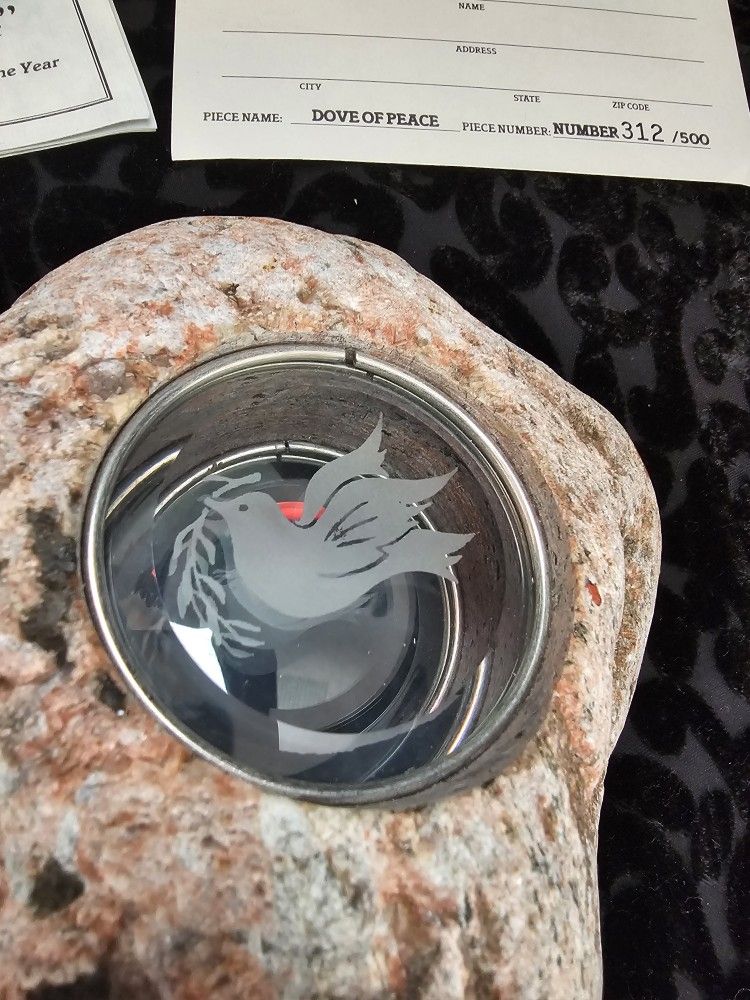 $20.00 - Y2K Millennia Stone Collectible! Glass Center With Etched "Dove Of Peace" Design - New Condition In Box!