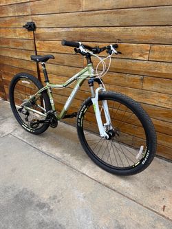 Co-op Cycles Novara Madrona 29er