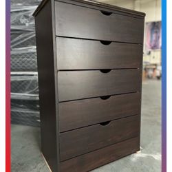 5 drawers dresser / Five drawers dresser / Cajonera