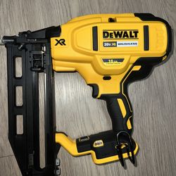 DEWALT 20V MAX XR 16-Gauge Lithium-Ion Cordless Finish Nailer (Tool Only)