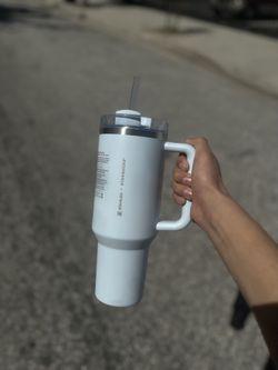 Stanley x Starbucks Flowstate Quencher 