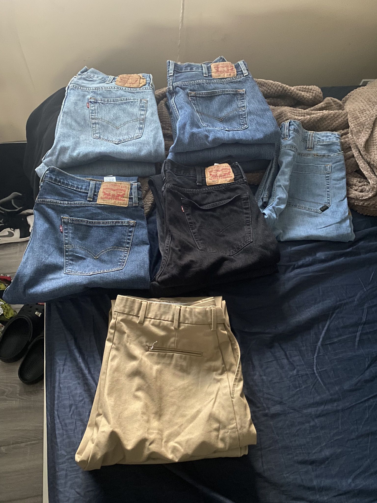 Clothes (Levi Jeans And More)