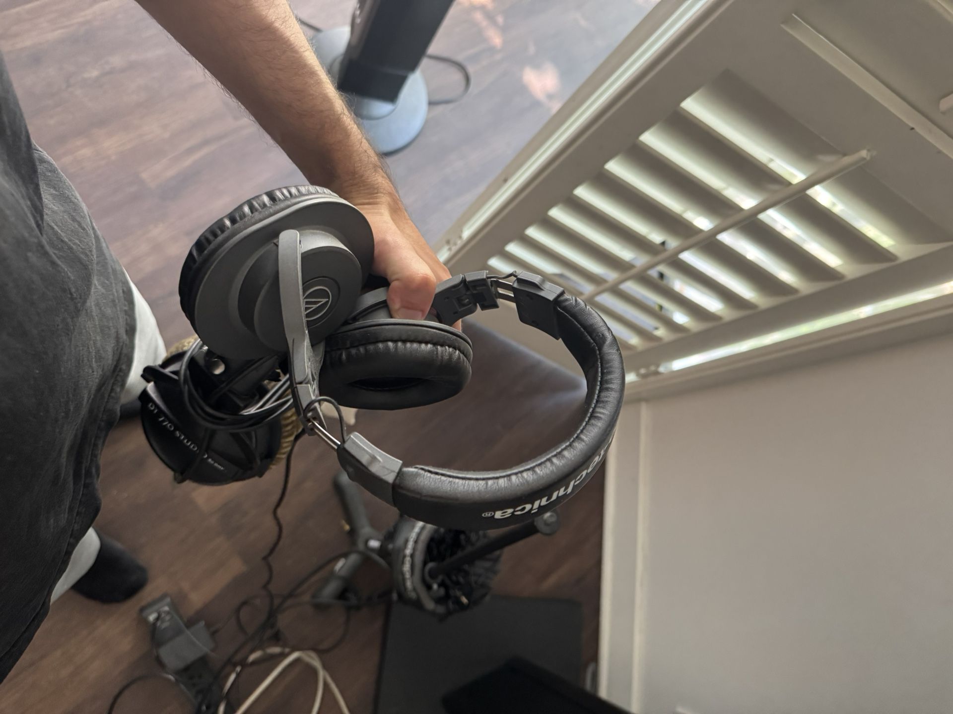Audio-Technica ATH-M40x Professional Studio Headphones