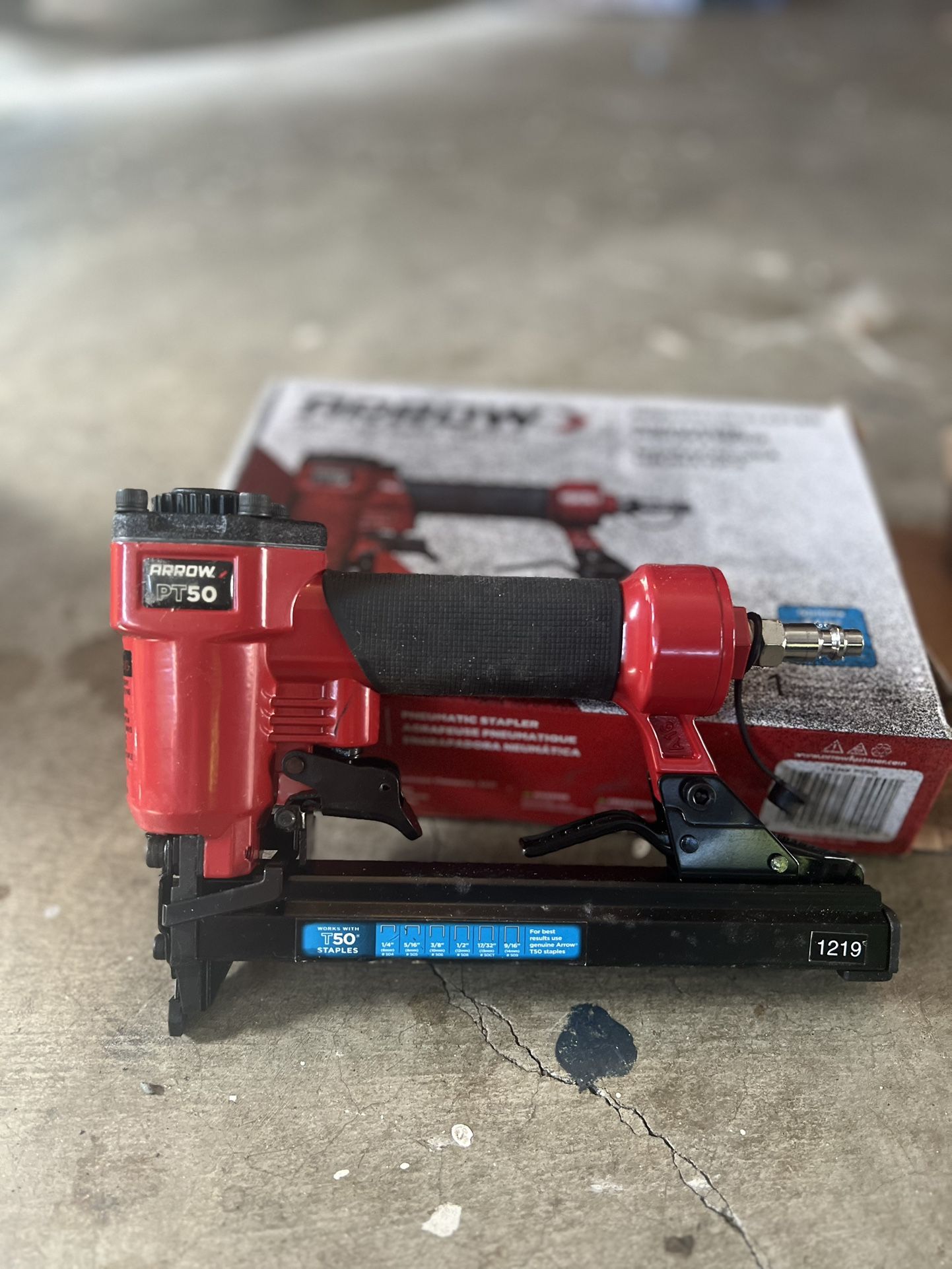Arrow PT 50 2-in-1 Nailer/Stapler