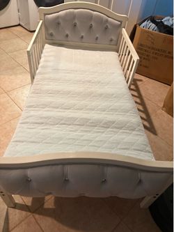 kids bed 51x27"