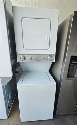 WHIRLPOOL STACKABLE. 24"