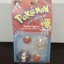 Pokemon Battle Figures Pidgeot #18 Pidgey #16 Poke Ball and Battle Discs