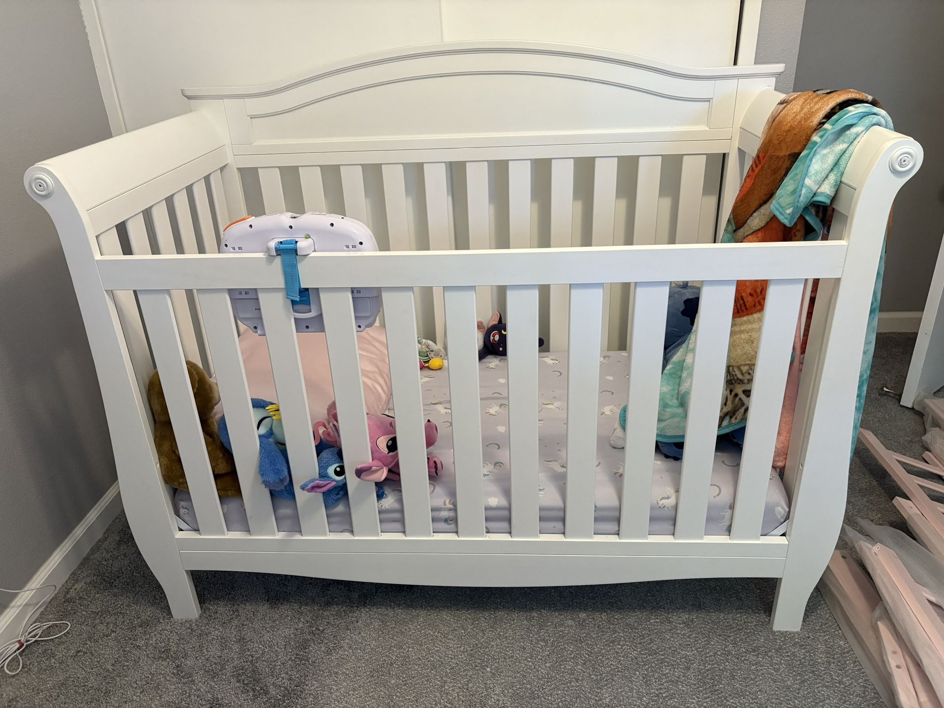 Delta Lancaster 4 In 1 Convertible Bed