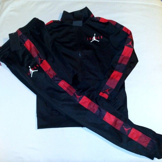 Jordan Boys Youth 2pc Warner Tracksuit Set - XL