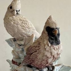 Vintage Collectible Freestanding Resin Cardinals Figurine Statue Candle Holder Home Decoration Accent